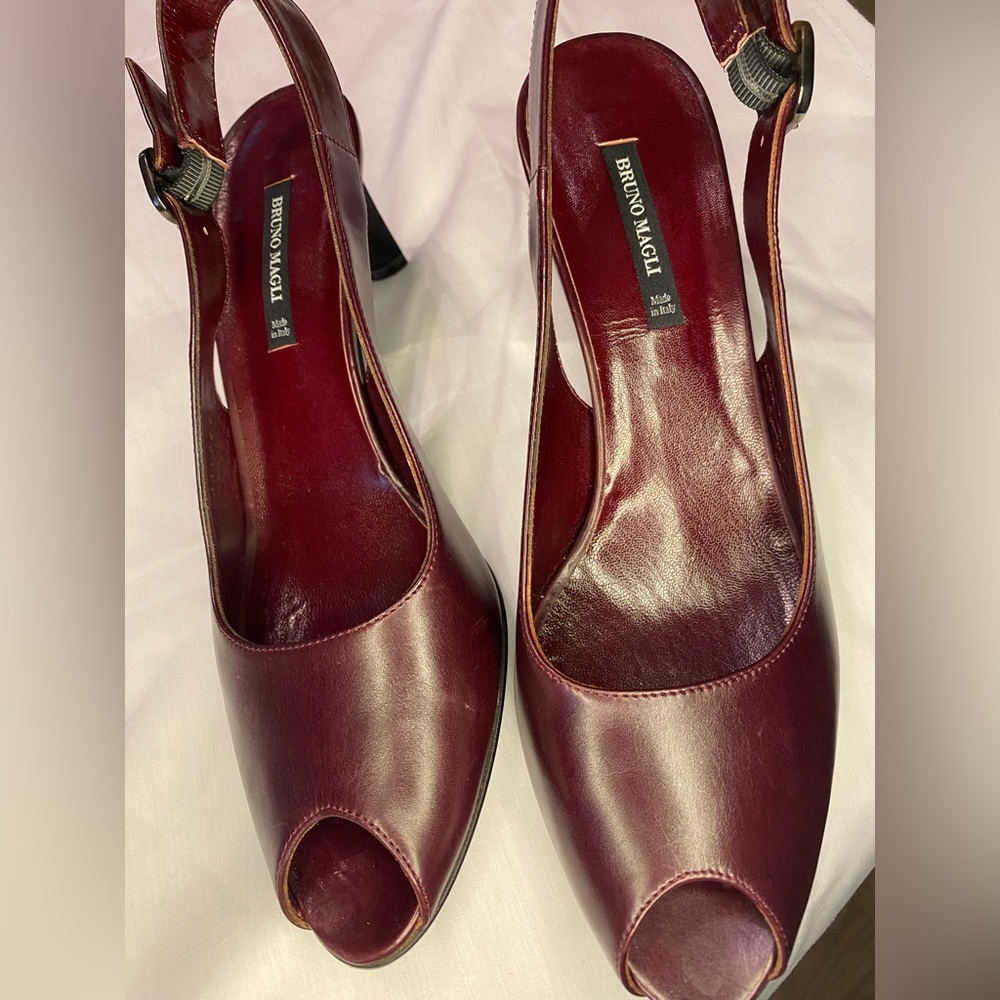 Bruno Magli Peeptoe Slingback size 7.5